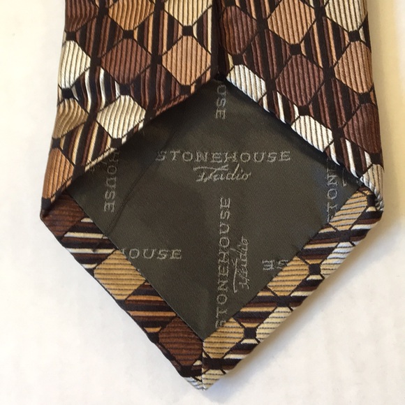 Stone house studio silk tie - Picture 4 of 8